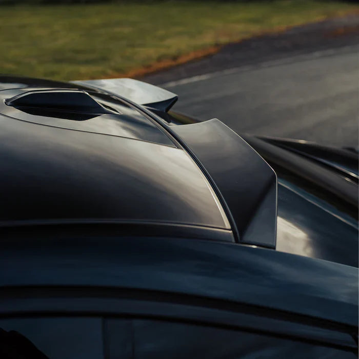 SooQoo BMW G90 M5 Upper Roof Spoiler In Gloss Carbon Fibre