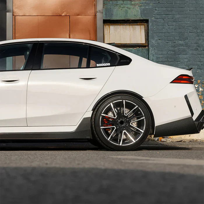 SooQoo BMW G90 & G99 M5 SQ-B Side Skirts In Gloss Carbon Fibre
